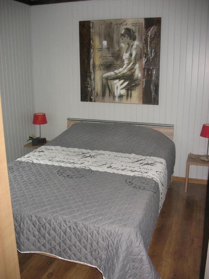 Durbuy Kleine Familiechalet Edelweiss 4 A 5 Pers Экстерьер фото